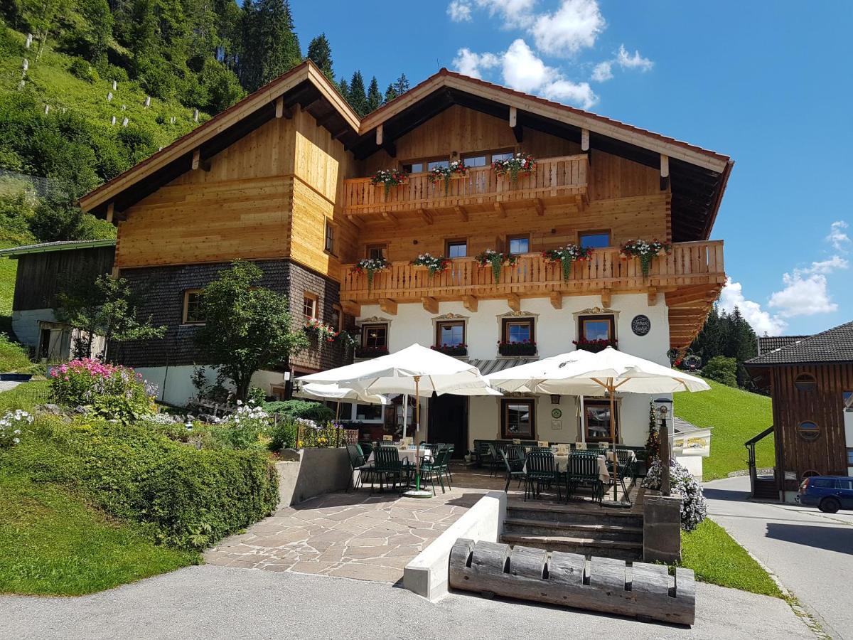 Landgasthof Adler Hinterhornbach ภายนอก รูปภาพ
