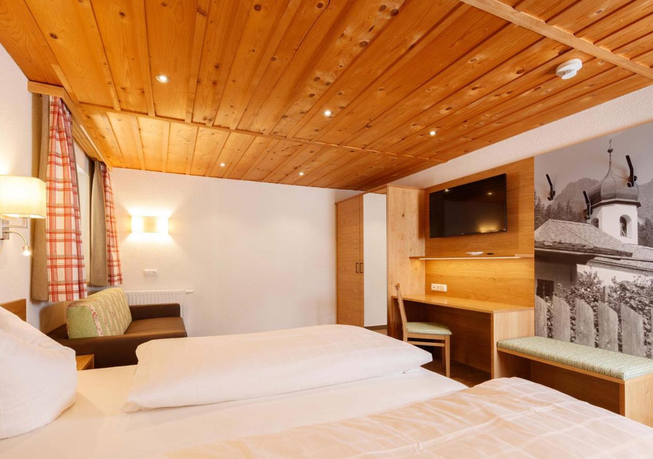Landgasthof Adler Hinterhornbach ภายนอก รูปภาพ